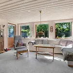 別荘 Bright Cottage 300 M From The Beach *